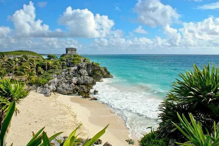 En este momento estás viendo Zona arqueologica de Tulum